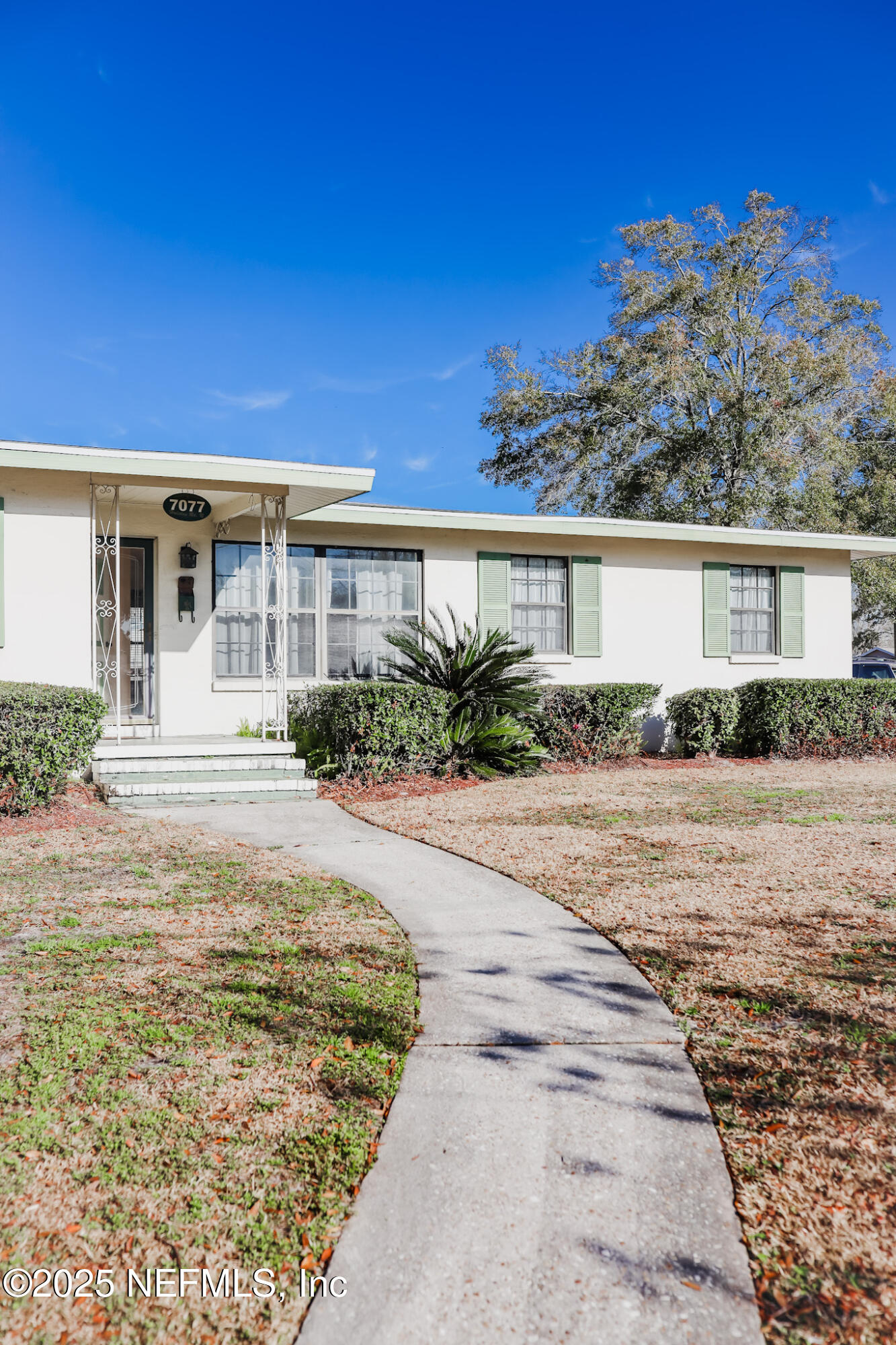 7077 Holiday Road North Jacksonville, FL 32216 - Photo 2 of 25 Front of Home