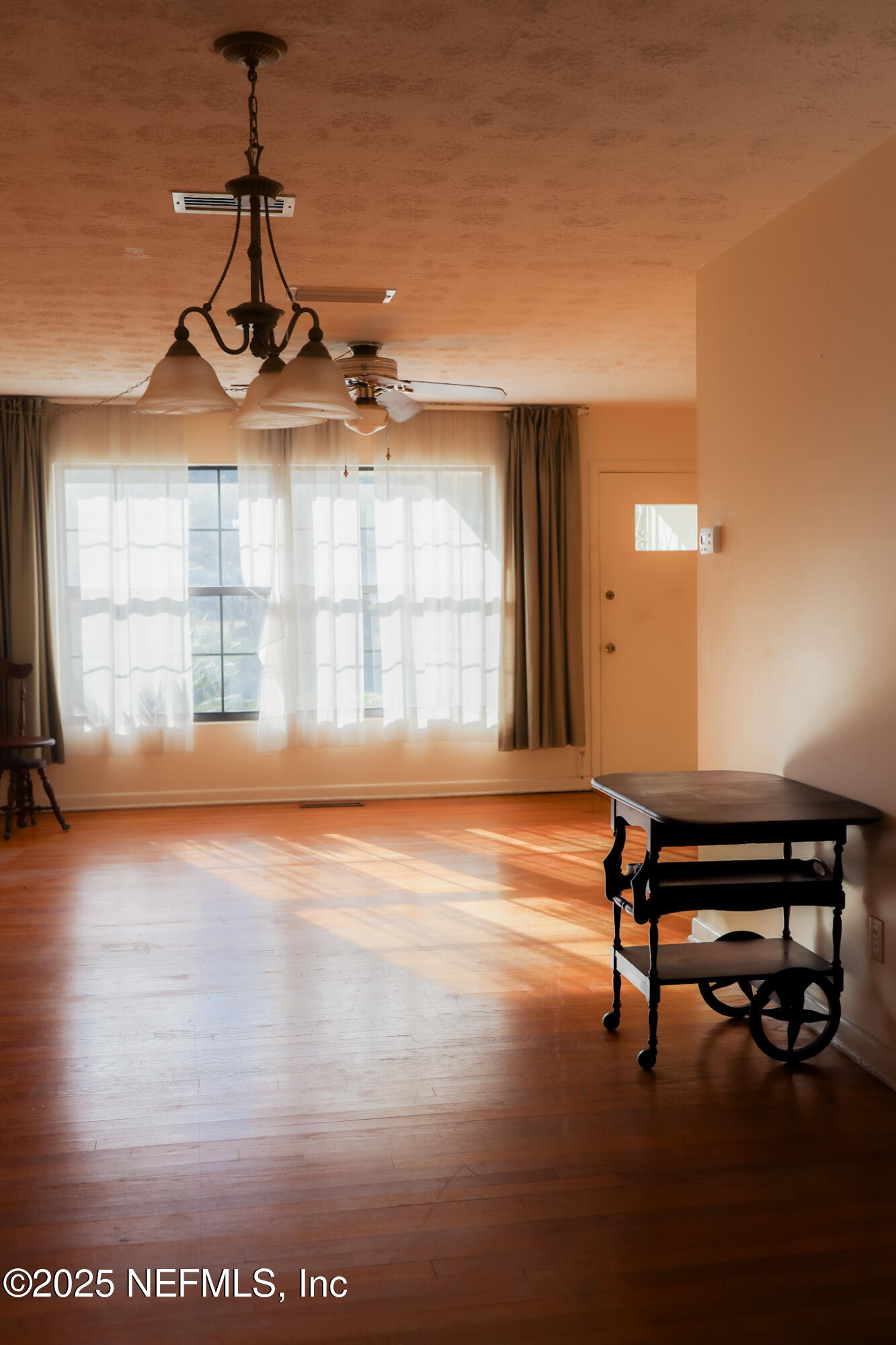 7077 Holiday Road North Jacksonville, FL 32216 - Photo 6 of 25 7077 Holiday #28