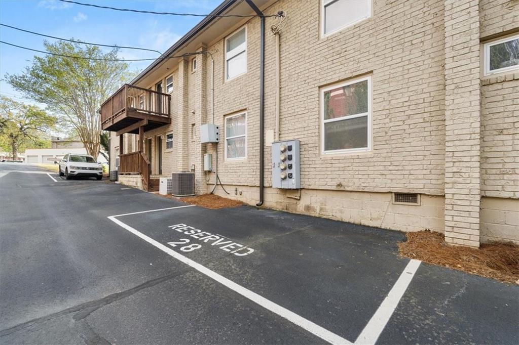 2023 Oakview Road Southeast, Unit 314 Atlanta, GA 30317 - Photo 14 of 18