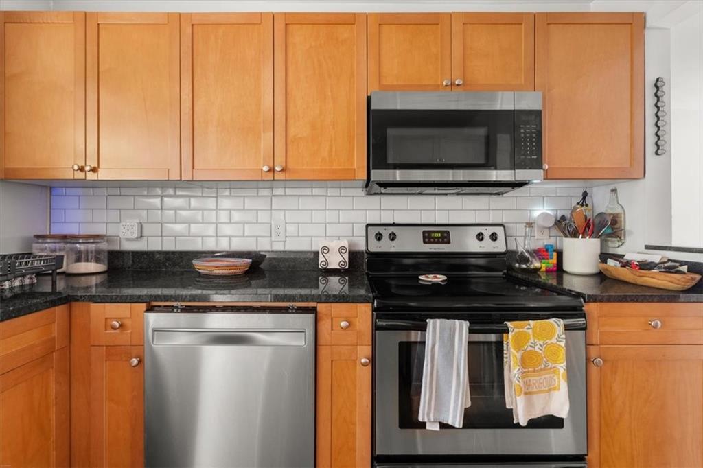 2023 Oakview Road Southeast, Unit 314 Atlanta, GA 30317 - Photo 6 of 18