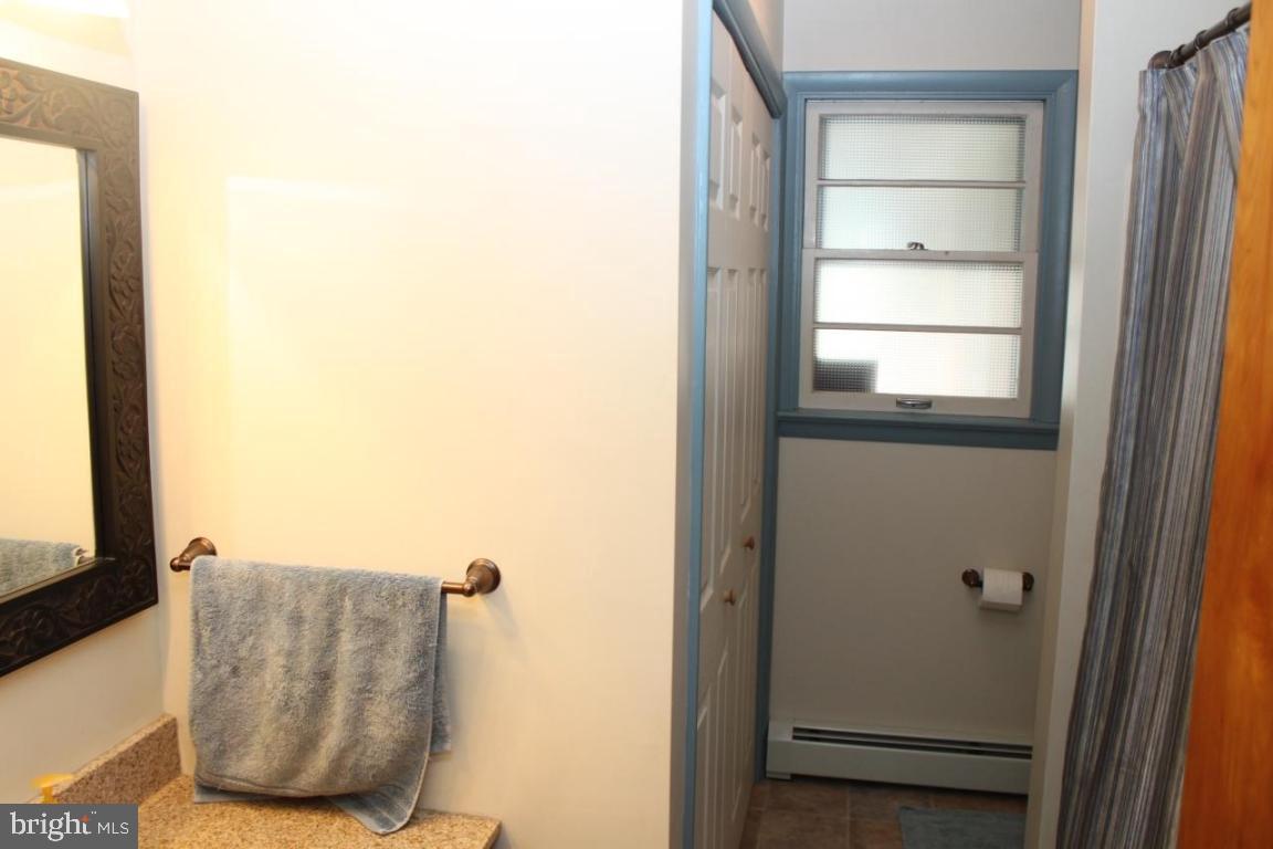1046 Central Manor Road Lancaster, PA 17603 - Photo 14 of 25 Gallery Image 14