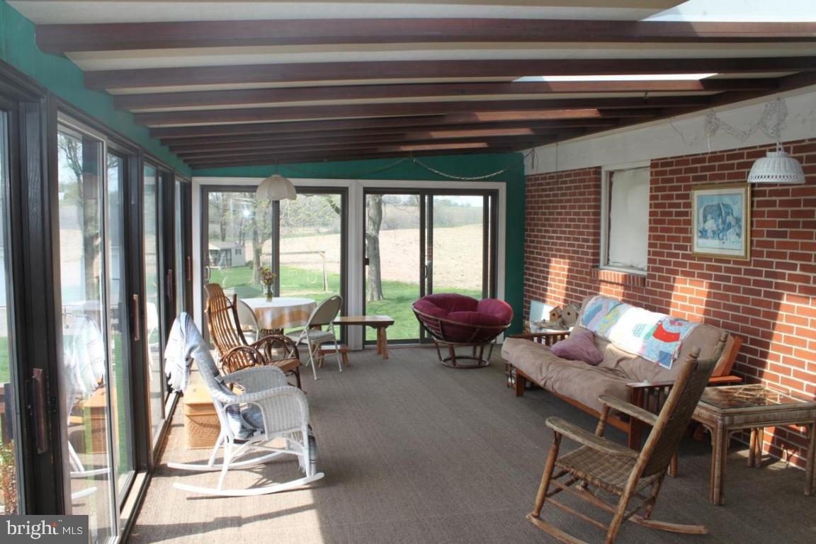 1046 Central Manor Road Lancaster, PA 17603 - Photo 7 of 25 Gallery Image 7