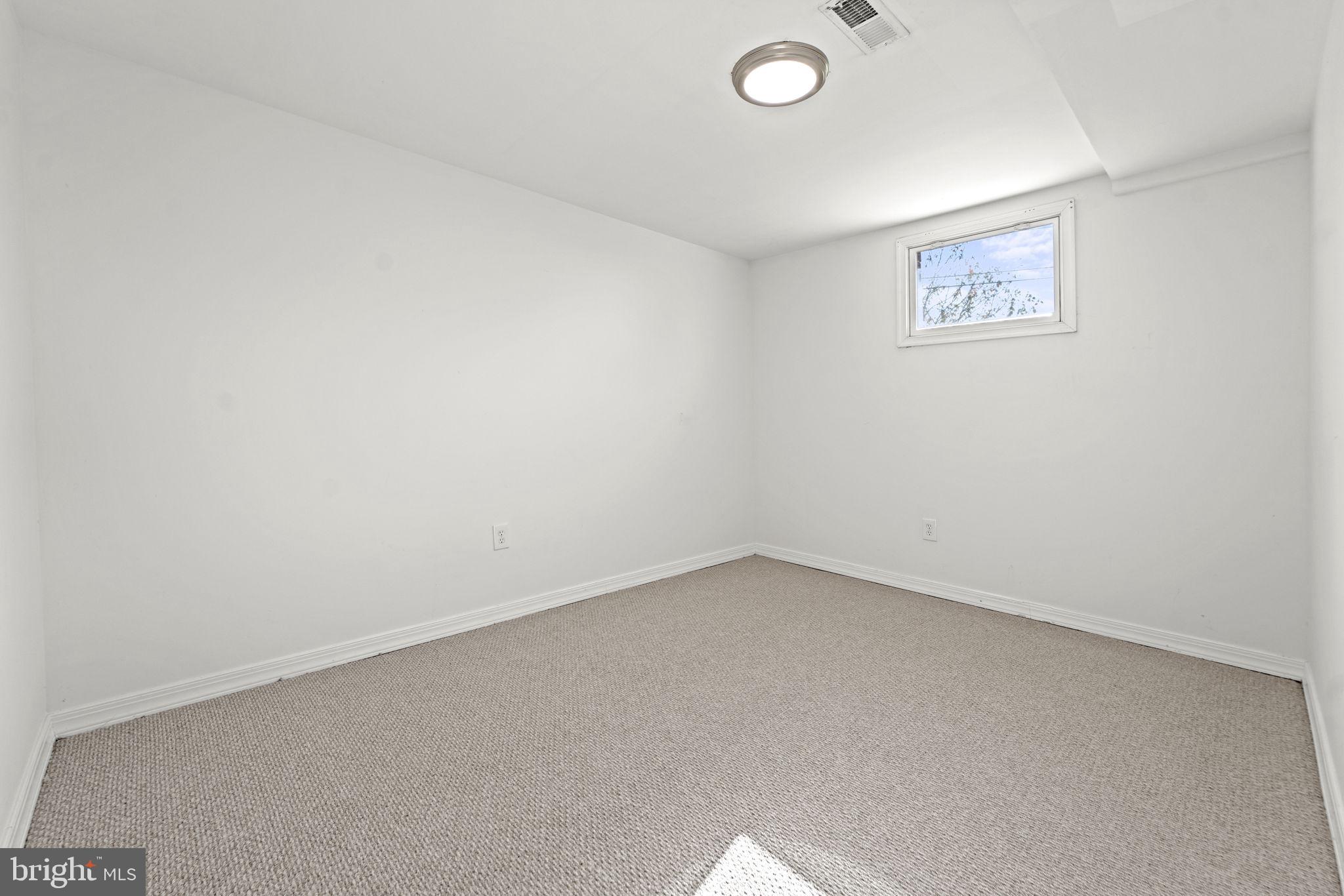 12118 Livingston Street Silver Spring, MD 20902 - Photo 31 of 42 Office/Den or bedroom #5