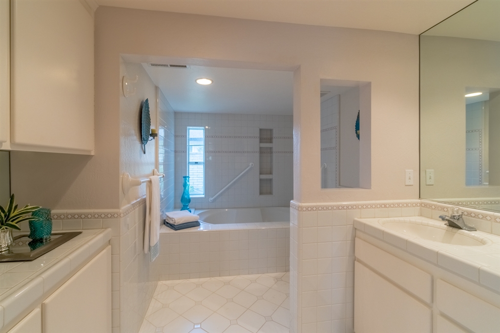 3425 Ridgecrest Drive Carlsbad, CA 92008 - Photo 17 of 24 Gallery Image 17
