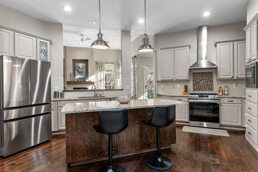 6913 Auckland Drive Austin, TX 78749 - Photo 13 of 39