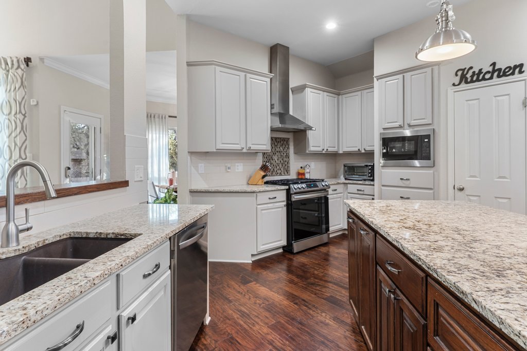 6913 Auckland Drive Austin, TX 78749 - Photo 15 of 39