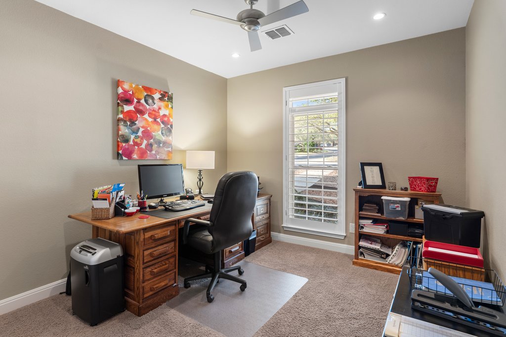 6913 Auckland Drive Austin, TX 78749 - Photo 27 of 39