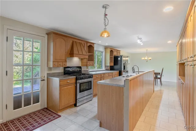 $439,900 | 13 Orchard Street, Marcellus, NY 13108