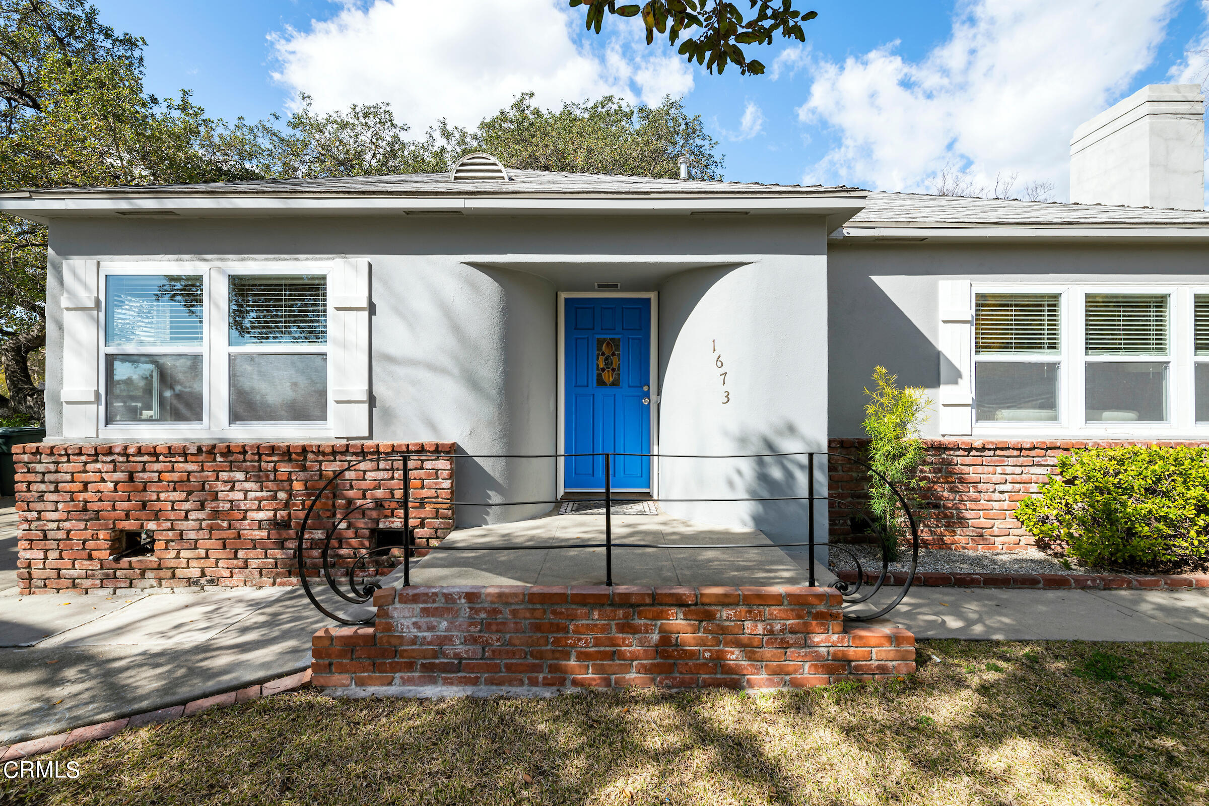 1673 Coolidge Avenue Altadena, CA 91001 - Photo 5 of 59 a front view of a house