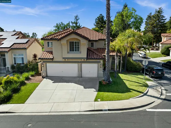 $1,028,000 | 5300 Clearbrook Drive, Concord, CA 94521