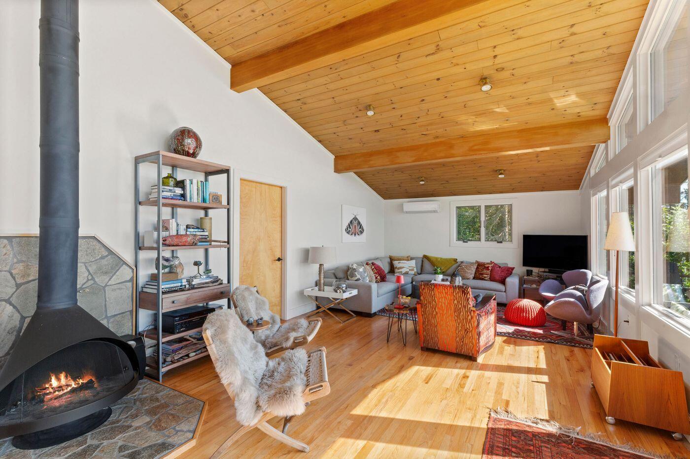 1588 Turtle Head Road Islesboro, ME 04848 - Photo 12 of 45