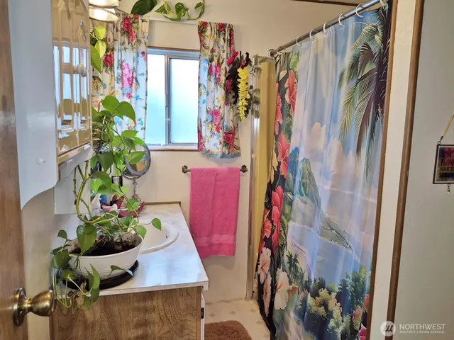 $169,900 | 16300 State Highway, Unit 50, Poulsbo, WA 98370