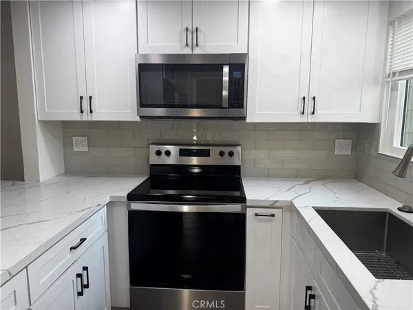 $2,700 | 26312 Los Viveros, Unit F, Mission Viejo, CA 92691