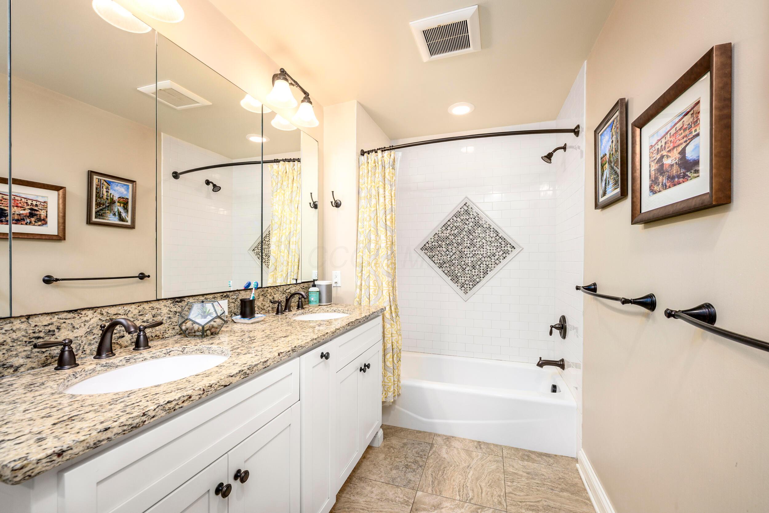 1865 Collingswood Road Columbus, OH 43221 - Photo 18 of 32 2nd Floor Full Bathroom