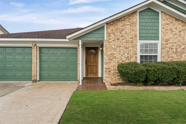 $264,900 | 4304 Fairway Street, Pasadena, TX 77505