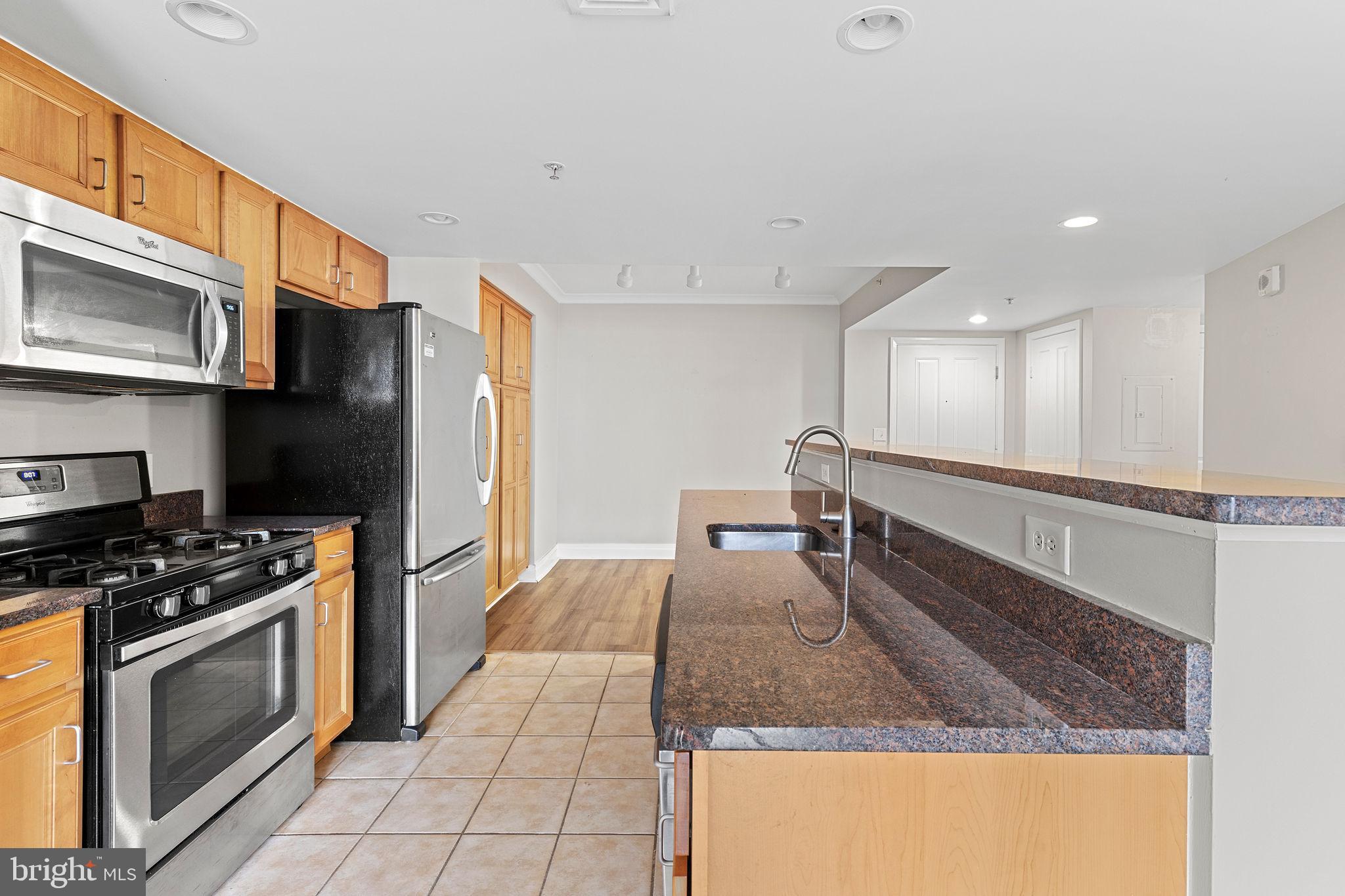 414 Water Street, Unit 1109 Baltimore, MD 21202 - Photo 11 of 33