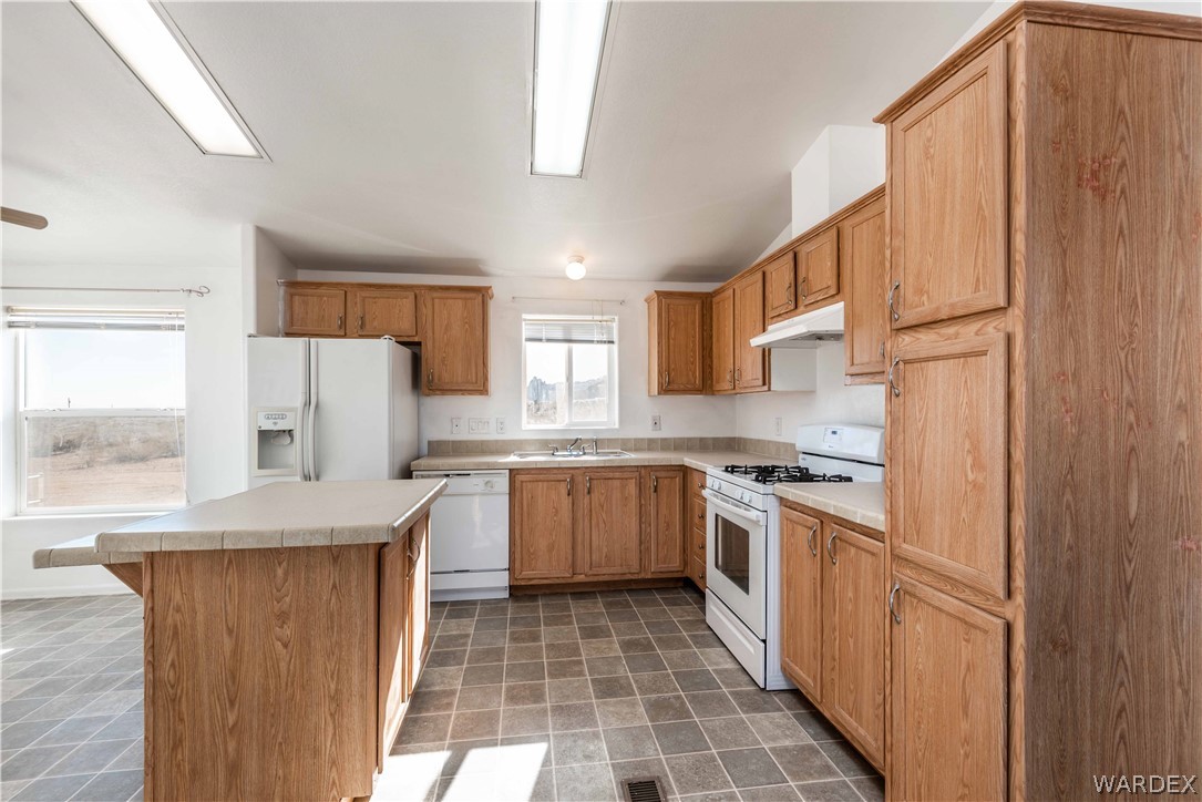 1353 South Dragoon Road Golden Valley, AZ 86413 - Photo 16 of 24