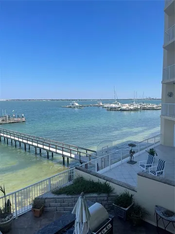 $6,000 | 6025 Sun Boulevard, Unit 201, St. Petersburg, FL 33715