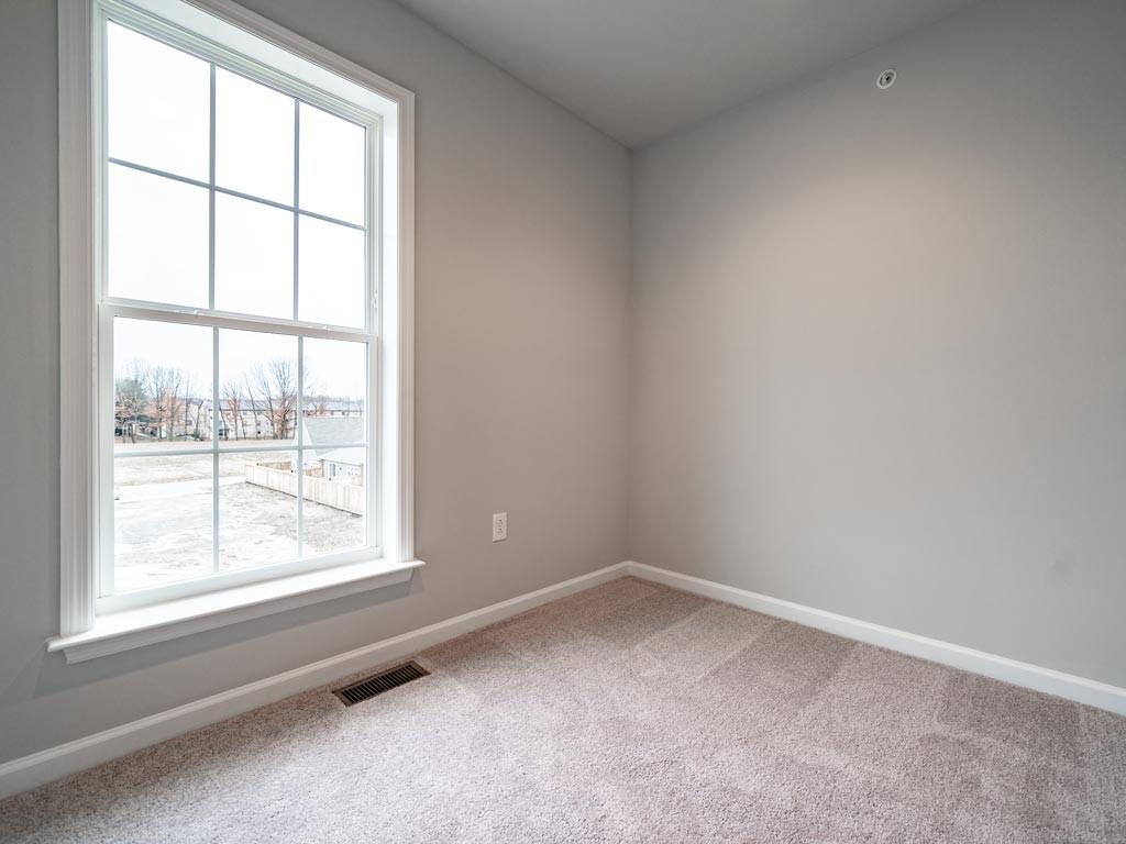 3106 Tulane Way Bridgeville, PA 15017 - Photo 19 of 25 an empty room with a window