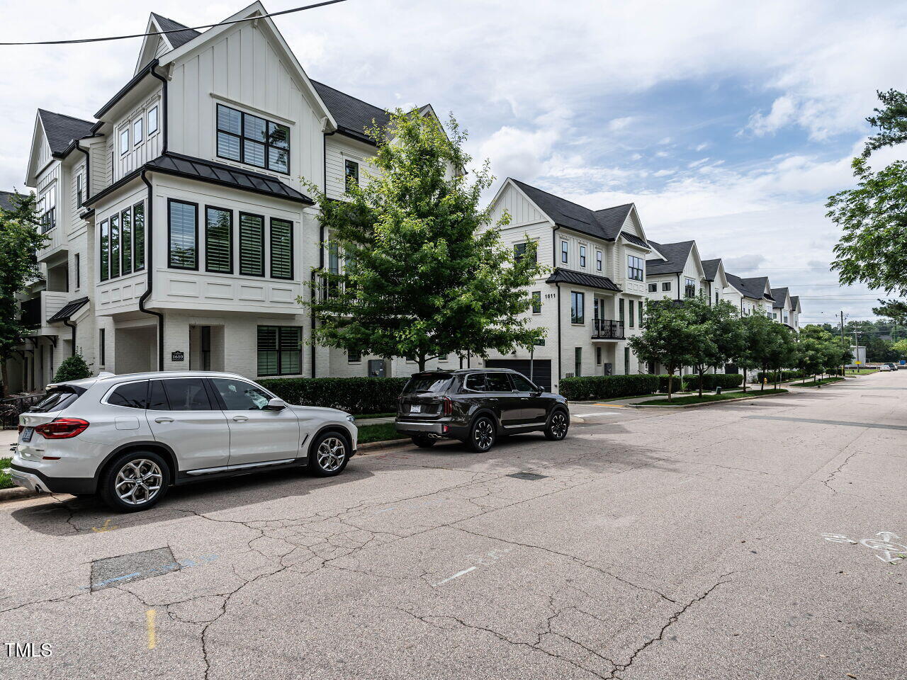 1610 Draper View Loop, Unit 101 Raleigh, NC 27608 - Photo 8 of 38