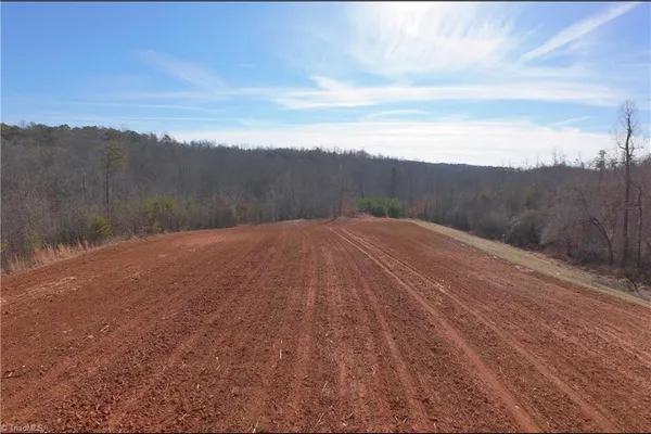 $189,900 | 6 Roby Fulk Road, Pinnacle, NC 27043