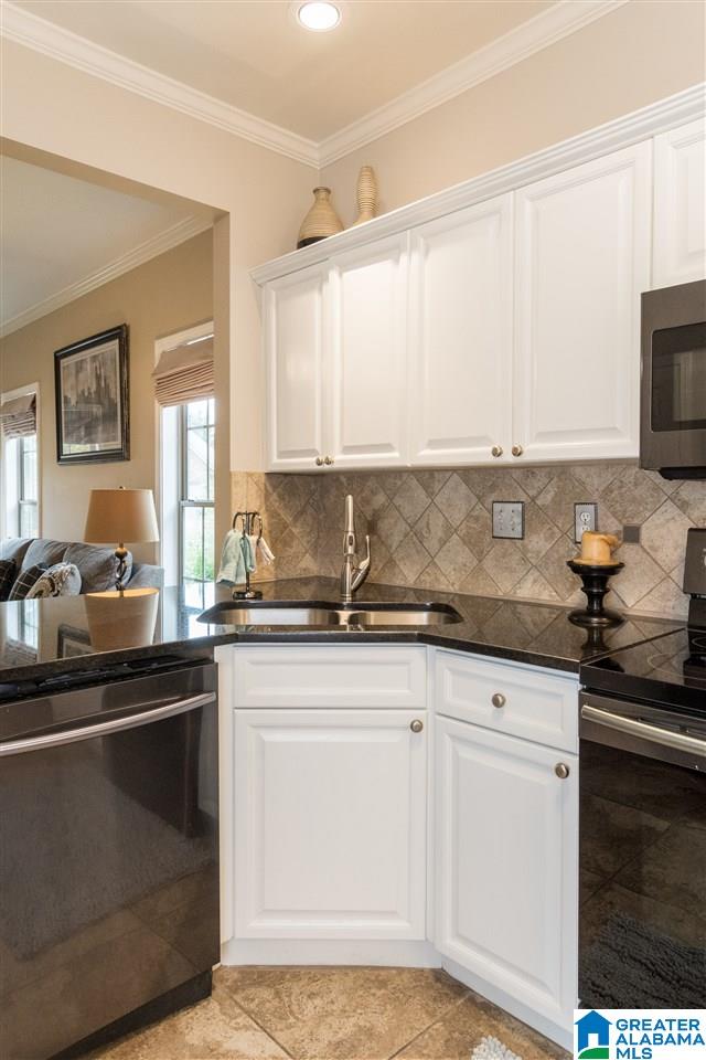 526 Cahaba Manor Lane Pelham, AL 35124 - Photo 16 of 41