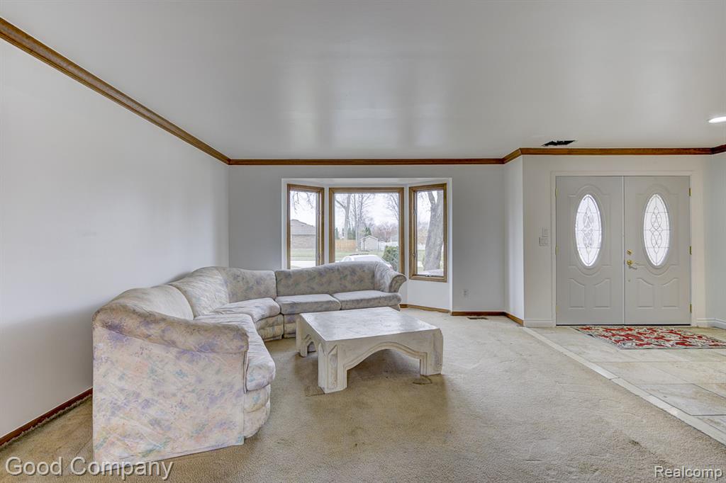 38092 Westchester Road Sterling Heights, MI 48310 - Photo 8 of 53