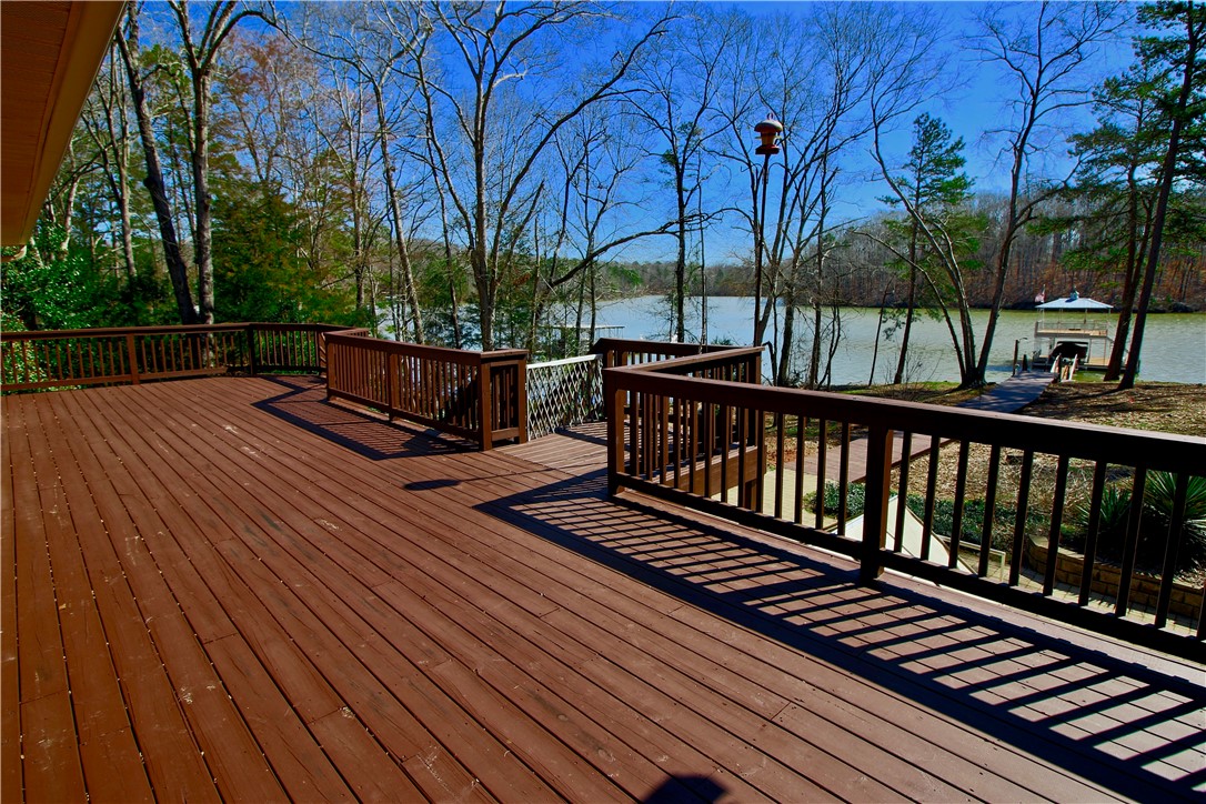425 Cleveland Ferry Road Fair Play, SC 29643 - Photo 4 of 27 Gallery Image 4