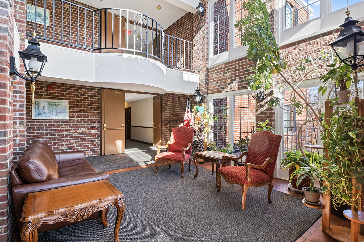 520 Biesterfield Road, Unit 213D Elk Grove Village, IL 60007 - Photo 22 of 26