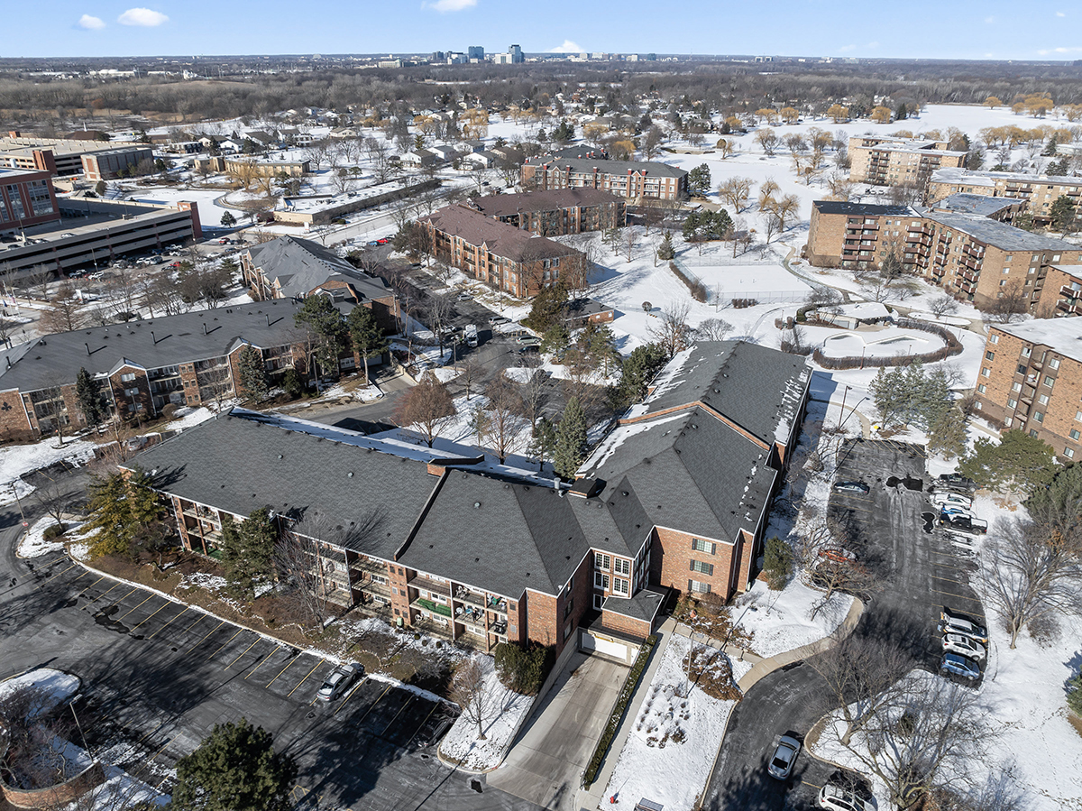 520 Biesterfield Road, Unit 213D Elk Grove Village, IL 60007 - Photo 24 of 26