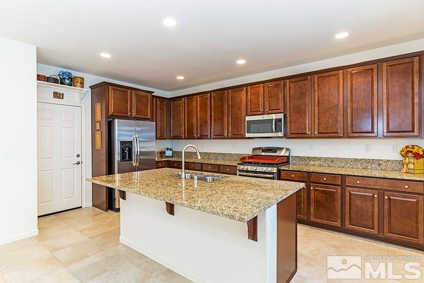 10873 Pebble Hill Drive Reno, NV 89521 - Photo 5 of 20 Photo 5