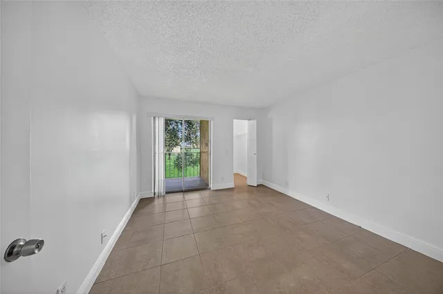 $1,990 | 913 Meadows Circle, Unit 913, Boynton Beach, FL 33436