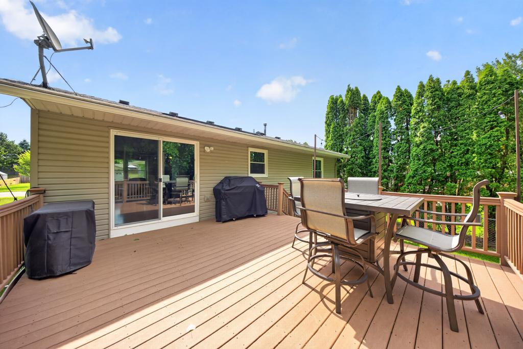 5023 25th Avenue Northwest Rochester, MN 55901 - Photo 3 of 39