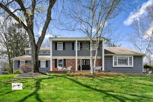 $939,900 | 15 Rockledge Terrace, Pequannock, NJ 07444