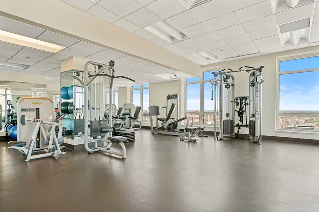 $1,550,000 | 10 East Delaware Place, Unit 18E, Chicago, IL 60611