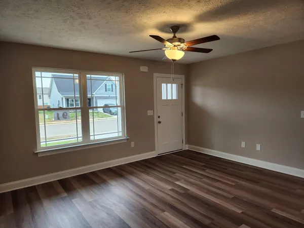 $358,900 | 2910 Vly Farms Drive, Christiana, TN 37037