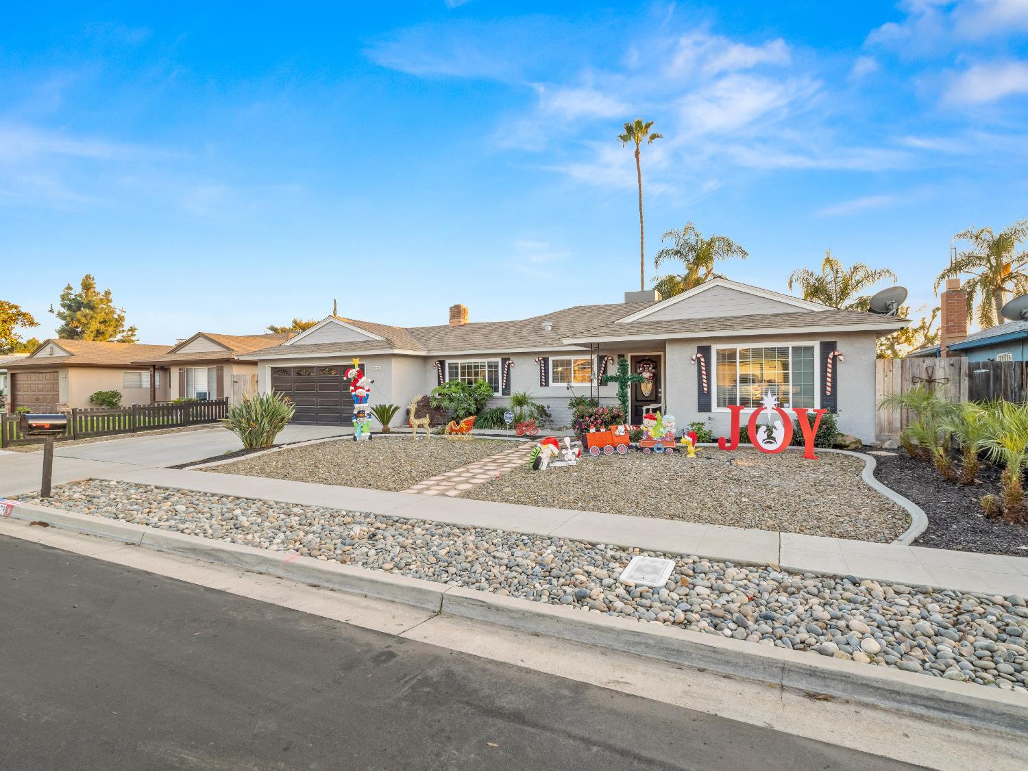 3279 West Rialto Avenue Fresno, CA 93722 - Photo 2 of 30