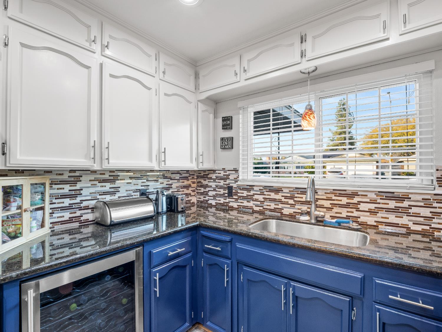 3279 West Rialto Avenue Fresno, CA 93722 - Photo 10 of 30