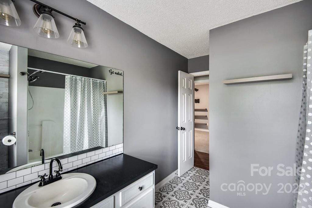 4928 Tumbling Creek Road Conover, NC 28613 - Photo 19 of 37 Gallery Image 19