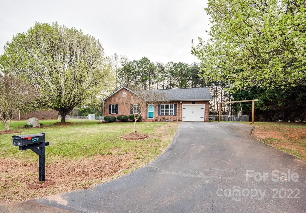 4928 Tumbling Creek Road Conover, NC 28613 - Photo 4 of 37 Gallery Image 4