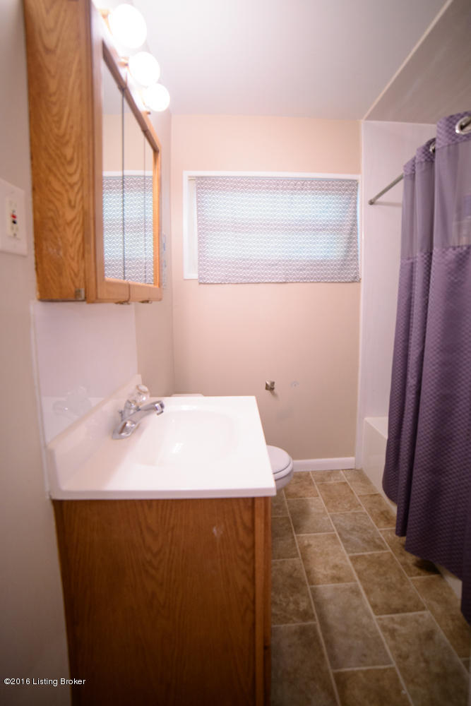 9617 Camille Road Louisville, KY 40299 - Photo 19 of 27 9617 Camille Drive-23