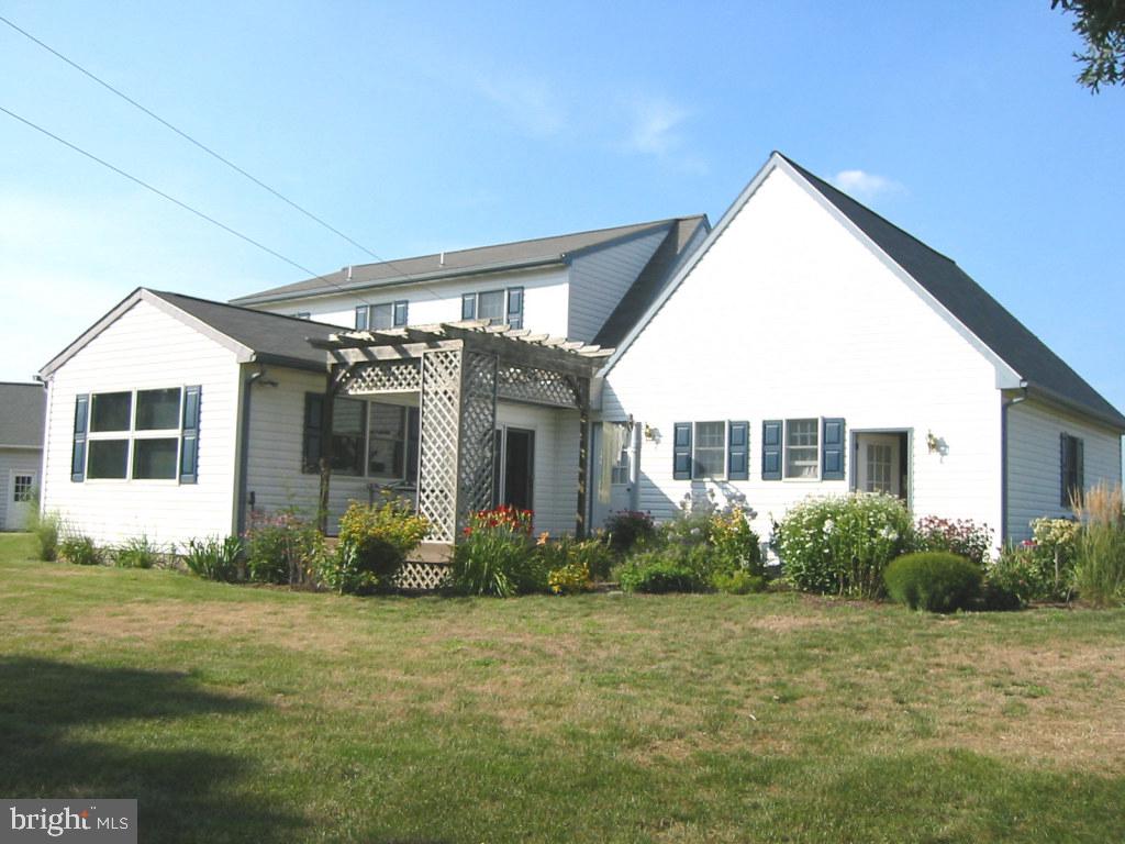 279 Raspberry Road Leola, PA 17540 - Photo 4 of 12 Gallery Image 4