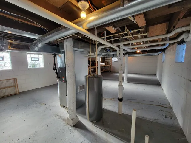 $259,900 | 122 West Maple Street, Milwaukee, WI 53204