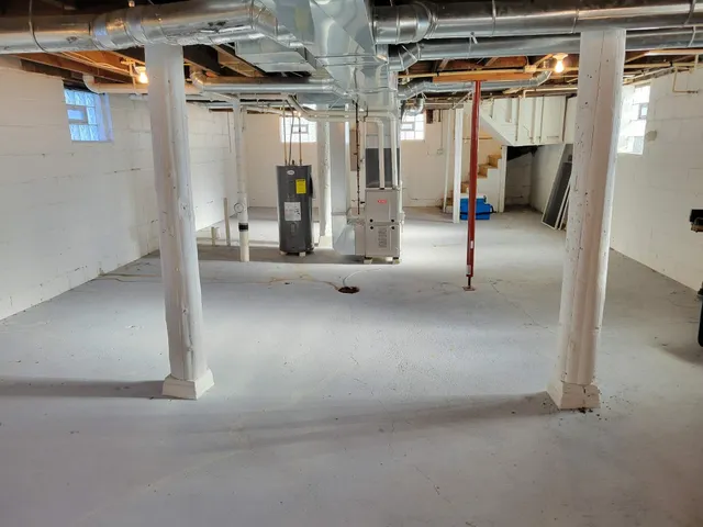 $259,900 | 122 West Maple Street, Milwaukee, WI 53204