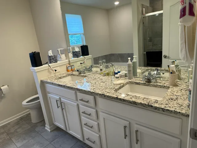 $3,200 | 22478 Woodbridge Lane, Novi, MI 48375