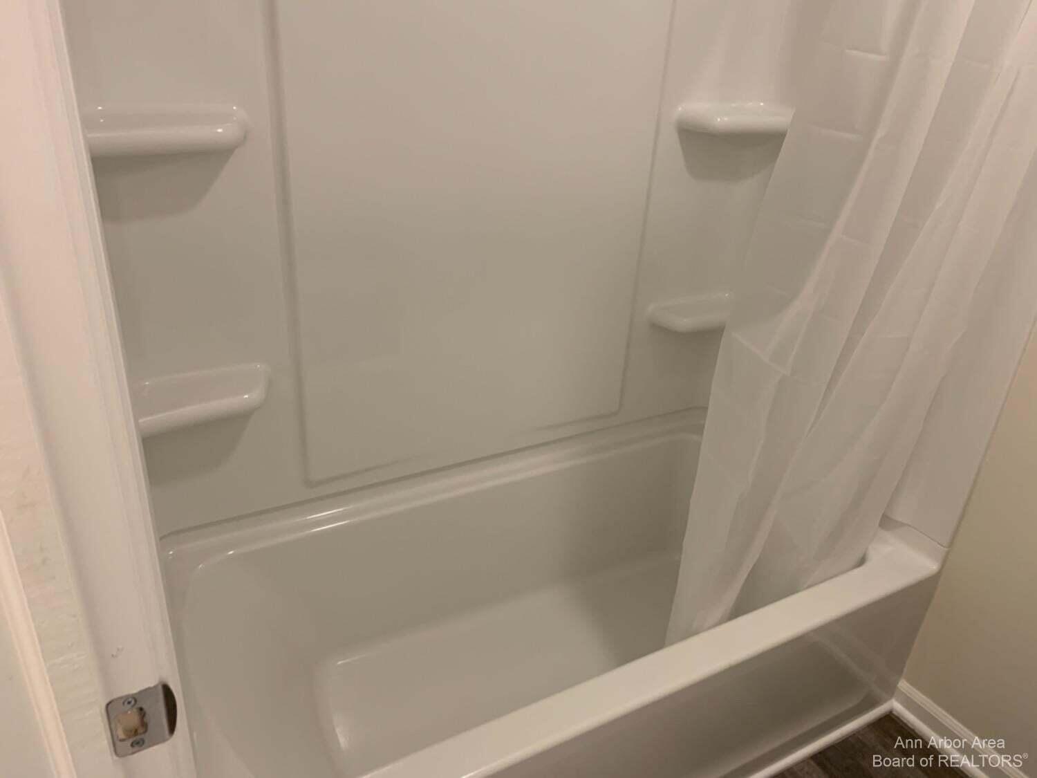 22478 Woodbridge Lane Novi, MI 48375 - Photo 28 of 30 3-2