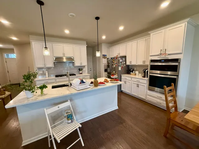 $3,200 | 22478 Woodbridge Lane, Novi, MI 48375