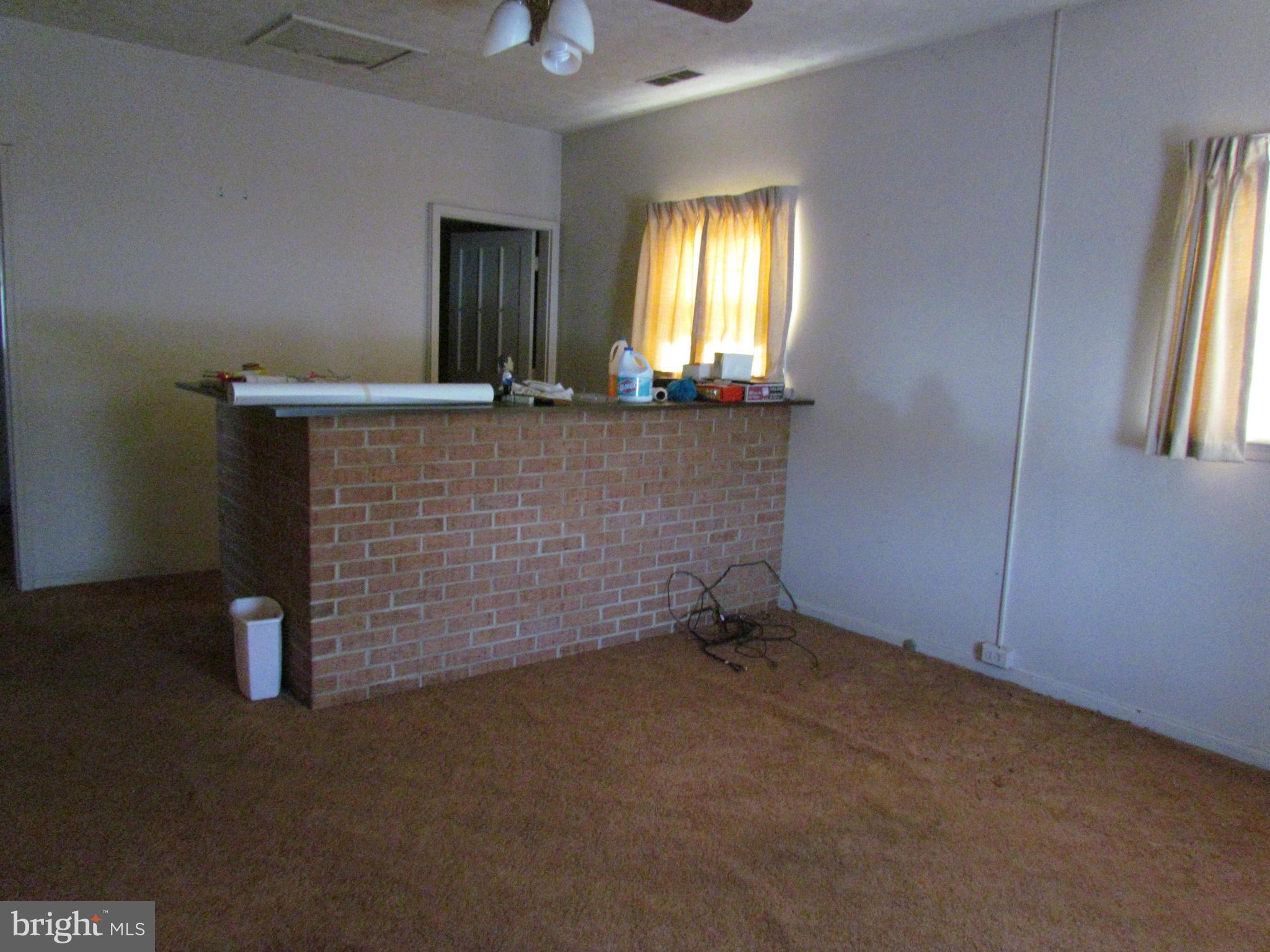 115 Tuscarora Road Winchester, VA 22603 - Photo 8 of 12 Living Room
