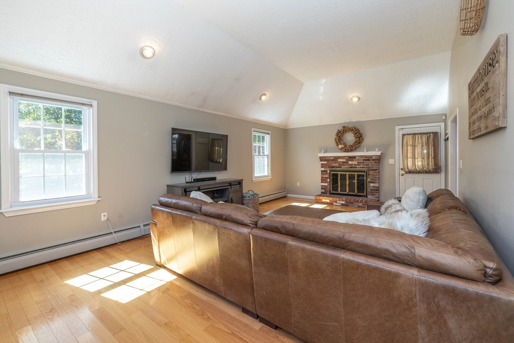 102 A Nashua Road Pepperell, MA 01463 - Photo 14 of 42
