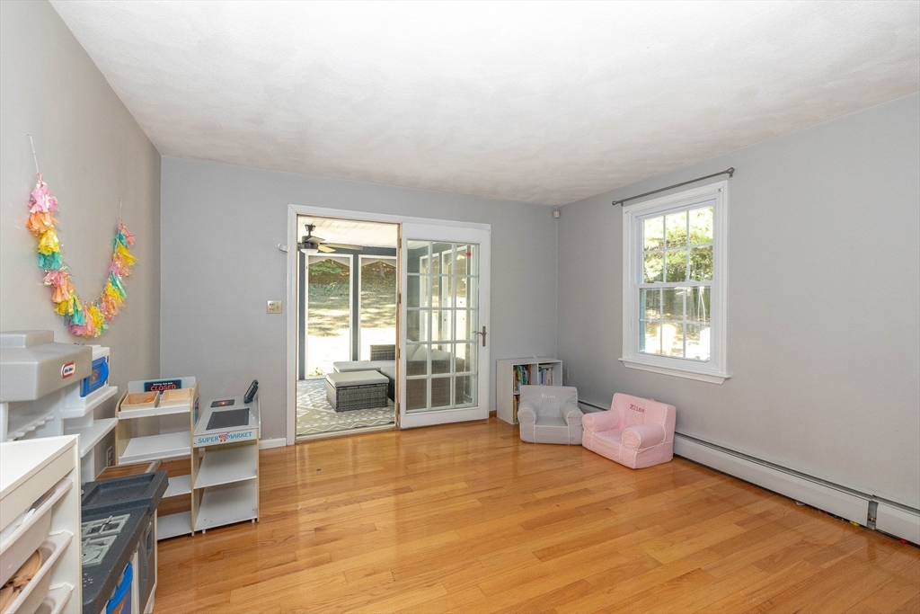 102 A Nashua Road Pepperell, MA 01463 - Photo 3 of 42